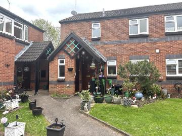 1 bedroom ground flat for sale