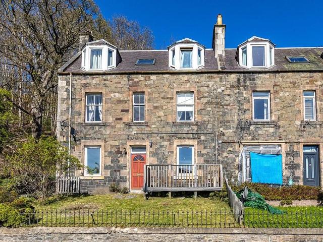 1 bedroom ground flat for sale