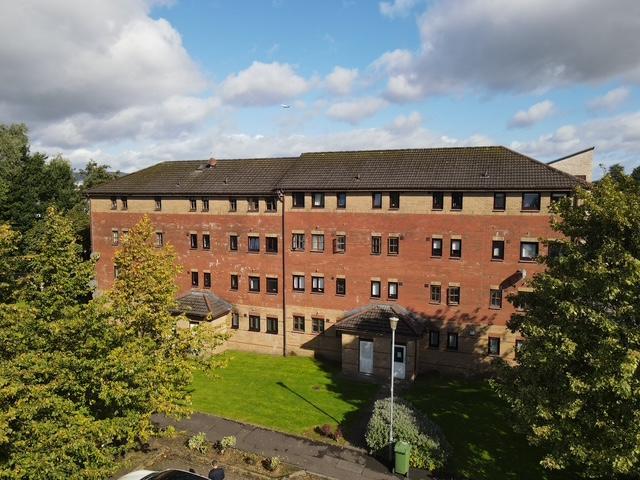 1 bedroom ground flat for sale