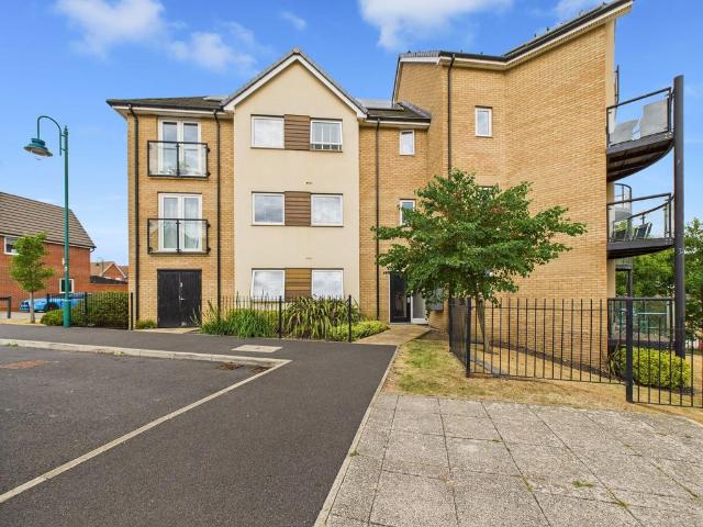 1 bedroom ground flat for sale