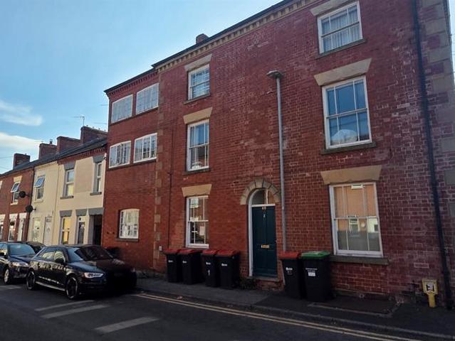 1 bedroom ground flat for sale