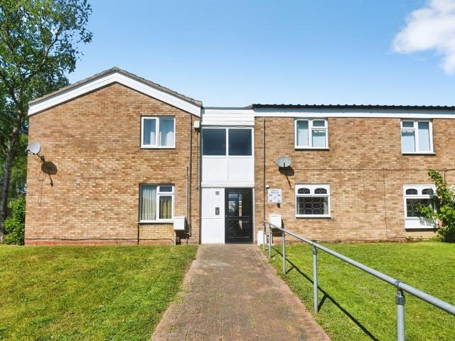 1 bedroom ground flat for sale