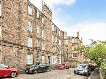 1 bedroom ground flat for sale