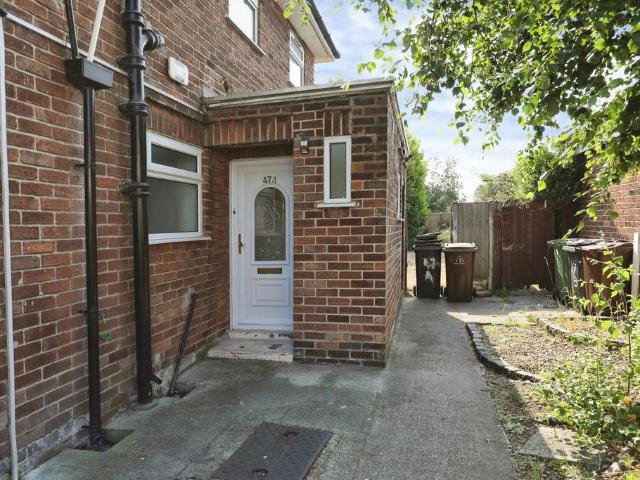 1 bedroom ground flat for sale