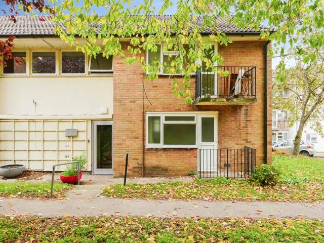 1 bedroom ground flat for sale