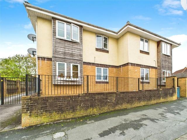 1 bedroom ground flat for sale