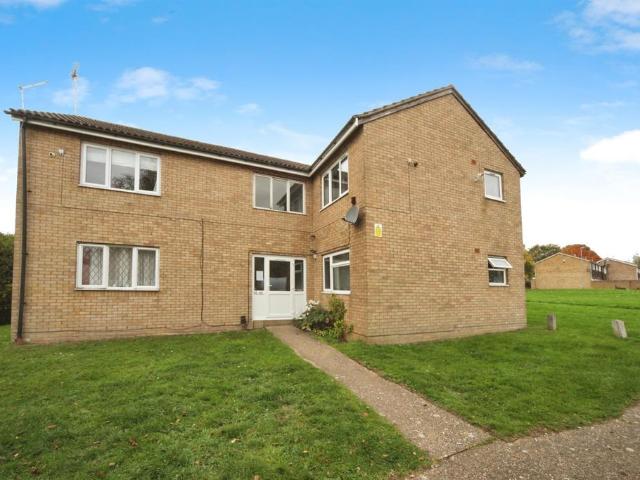 1 bedroom ground flat for sale