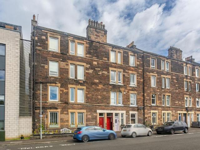1 bedroom ground flat for sale