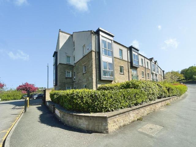 1 bedroom ground flat for sale