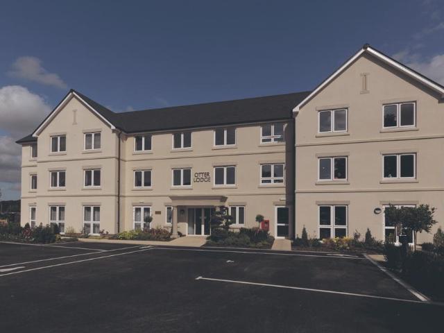 1 bedroom ground flat for sale
