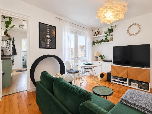 1 bedroom ground flat for sale