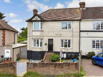 1 bedroom ground flat for sale