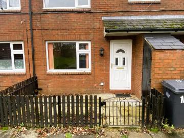 High Crompton, Shaw and Crompton, OL2, Bradford and West Yorkshire, North England