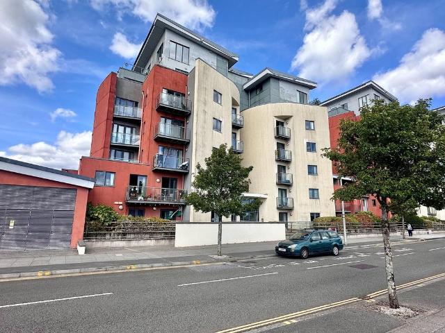1 bedroom ground flat for sale