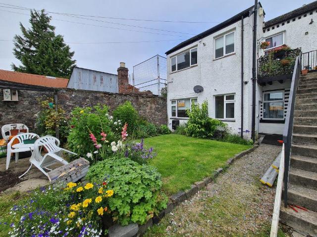 1 bedroom ground flat for sale