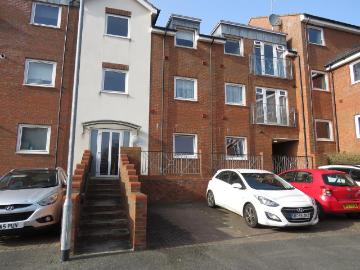 1 bedroom ground flat for sale