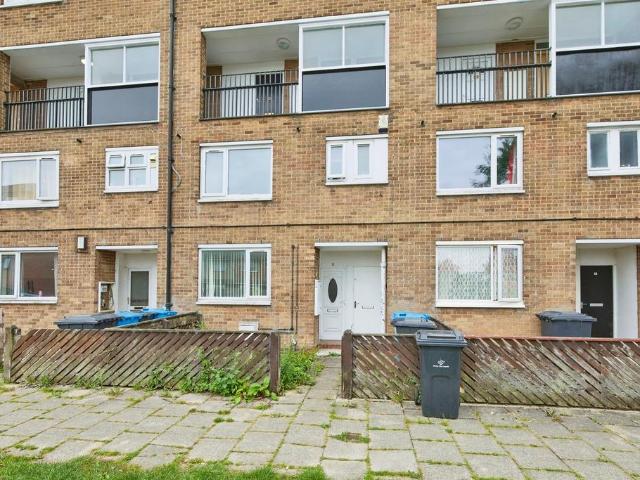 1 bedroom ground flat for sale