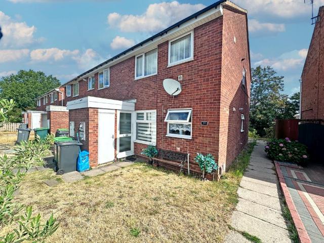 1 bedroom ground flat for sale