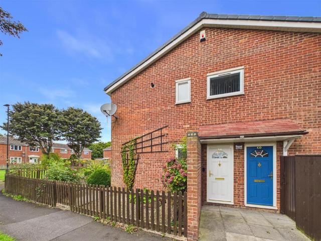 1 bedroom ground flat for sale