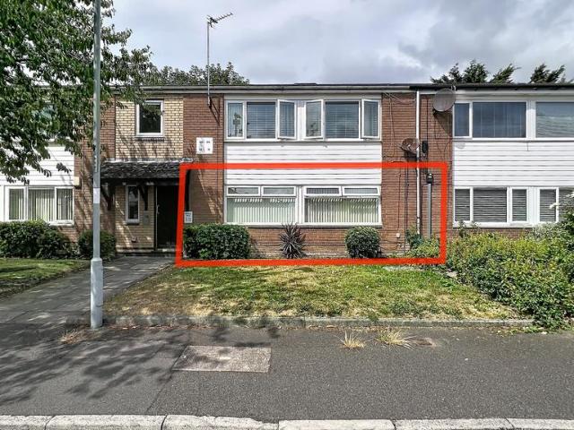 1 bedroom ground flat for sale