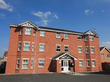 1 bedroom ground flat for sale