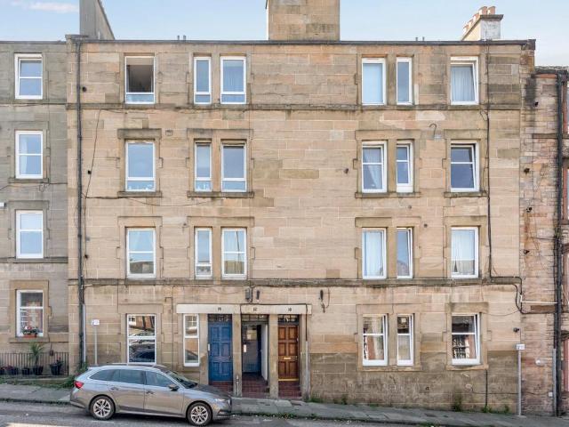 1 bedroom ground flat for sale