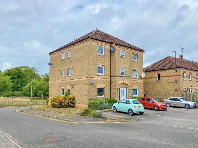1 bedroom ground flat for sale