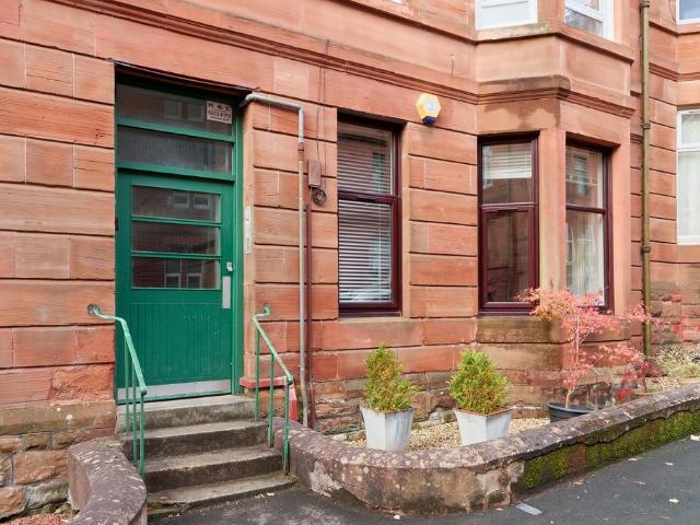 1 bedroom ground flat for sale