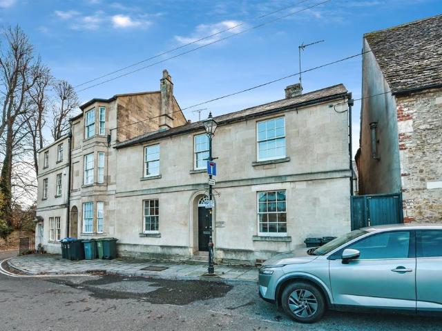 1 bedroom ground flat for sale