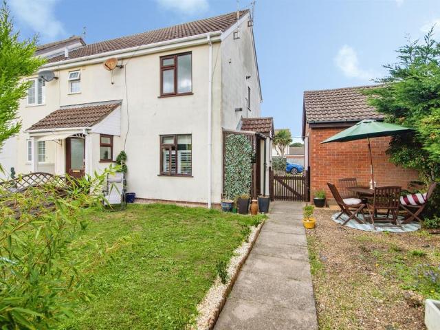 1 bedroom ground flat for sale