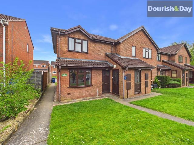 1 bedroom ground flat for sale