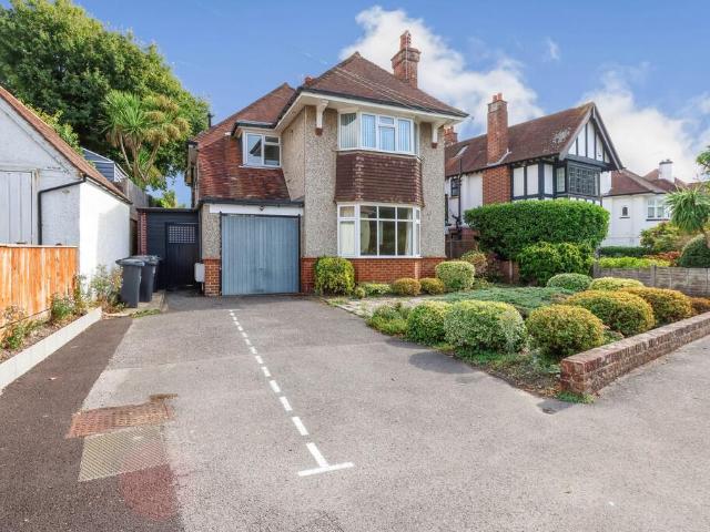 1 bedroom ground flat for sale