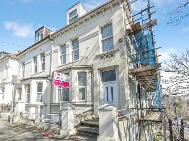 1 bedroom ground flat for sale