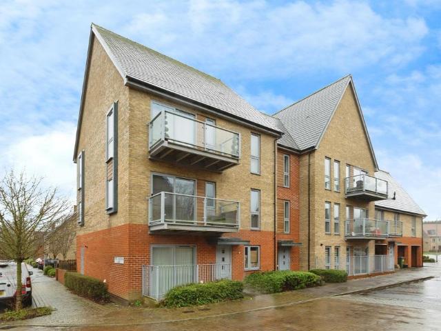 1 bedroom ground flat for sale