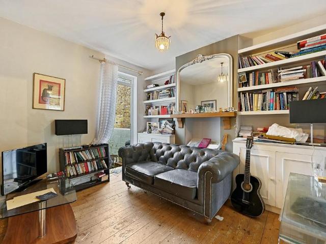 1 bedroom ground flat for sale