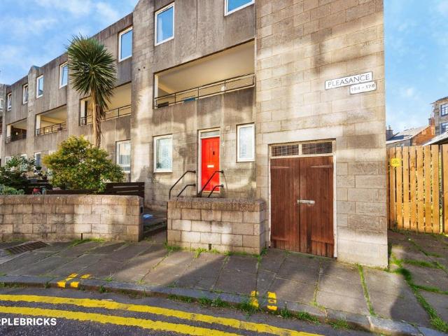 1 bedroom ground flat for sale