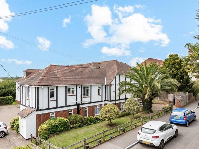 1 bedroom ground flat for sale