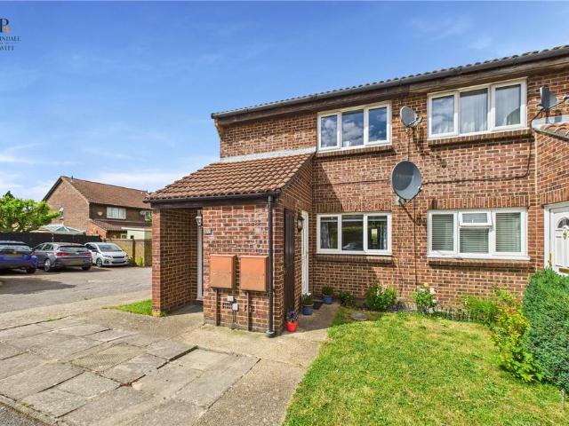 1 bedroom ground flat for sale