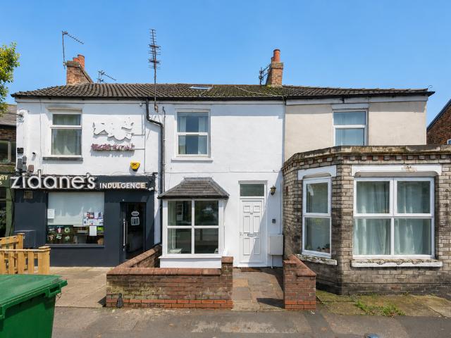 1 bedroom ground flat for sale