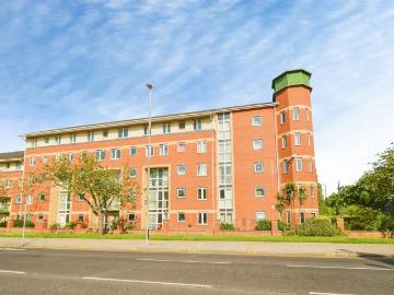1 bedroom ground flat for sale