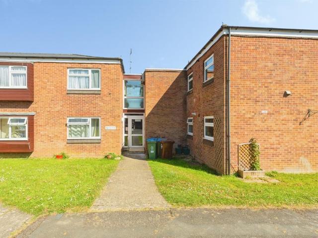 1 bedroom ground flat for sale
