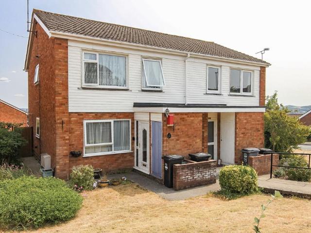 1 bedroom ground flat for sale