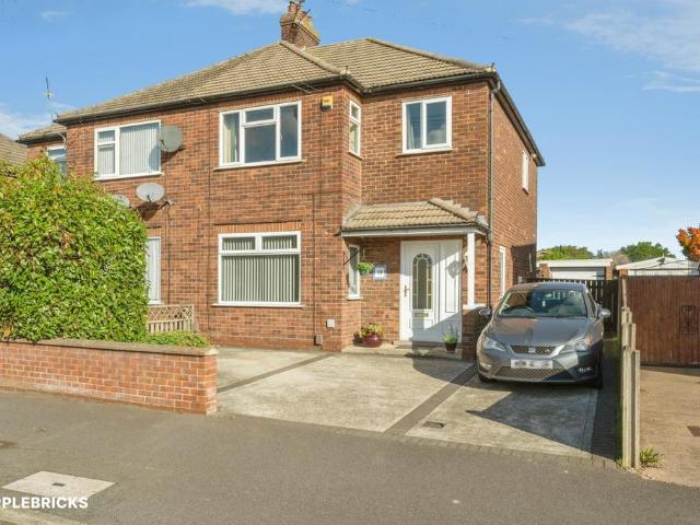 1 bedroom ground flat for sale