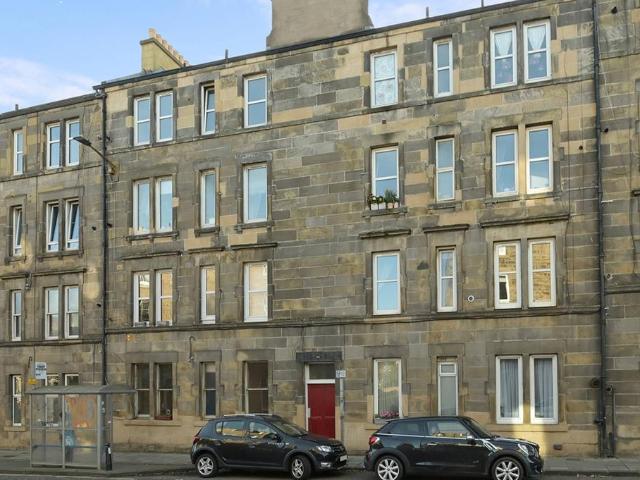 1 bedroom ground flat for sale