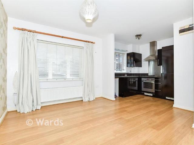 1 bedroom ground flat for sale
