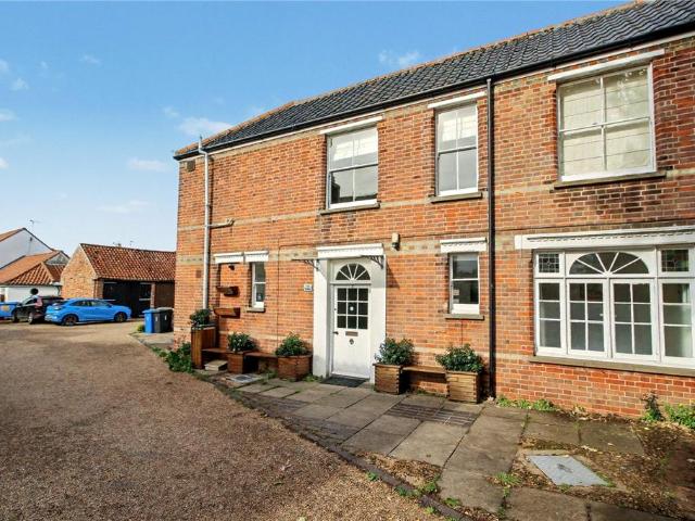 1 bedroom ground flat for sale