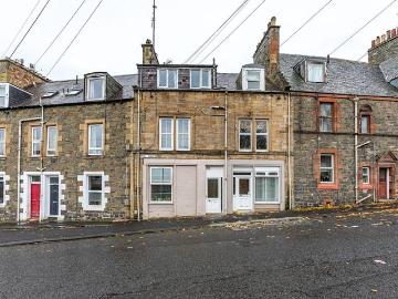 1 bedroom ground flat for sale