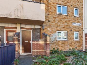 1 bedroom ground flat for sale