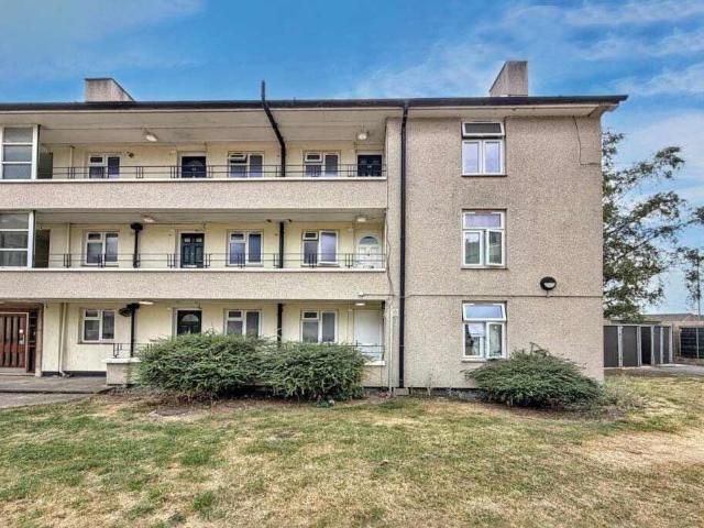 1 bedroom ground flat for sale