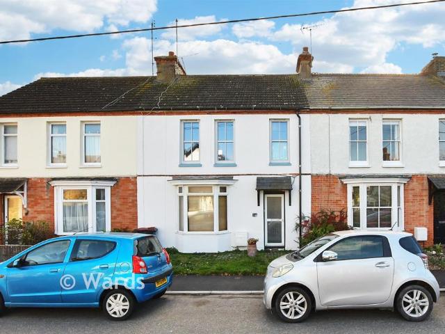 1 bedroom ground flat for sale